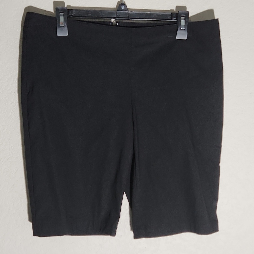 Bisou Bisou Shorts Womens Size 12 Black Bermuda Business Stretch